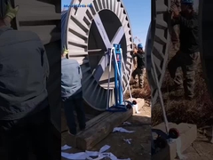 মার্কিন মুদ্রা 3T হাইড্রোলিক ক্যাবল পে-অফ স্ট্যান্ডের জন্য ক্যাবল ম্যানুয়াল স্ক্রু টান নির্মাণ